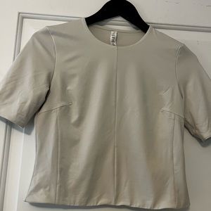 NWOT Lululemon Tight-Fit Lined Shirt, Size M